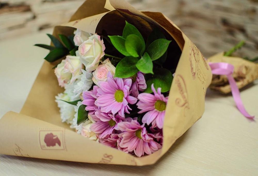 Букет цветов из: Розы и Хризантемы в Пролетарский Московской области