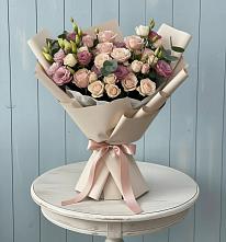 Букет цветов из:  Розы и Лизиантусы в Пролетарский Московской области