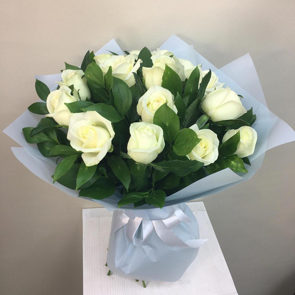 Букет 15 Белых роз Проуд в Пролетарский Московской области