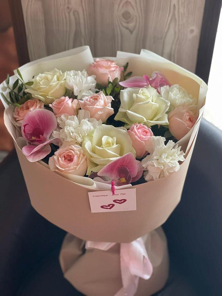 Букет цветов из: Орхидеи, Розы и Гвоздики в Пролетарский Московской области