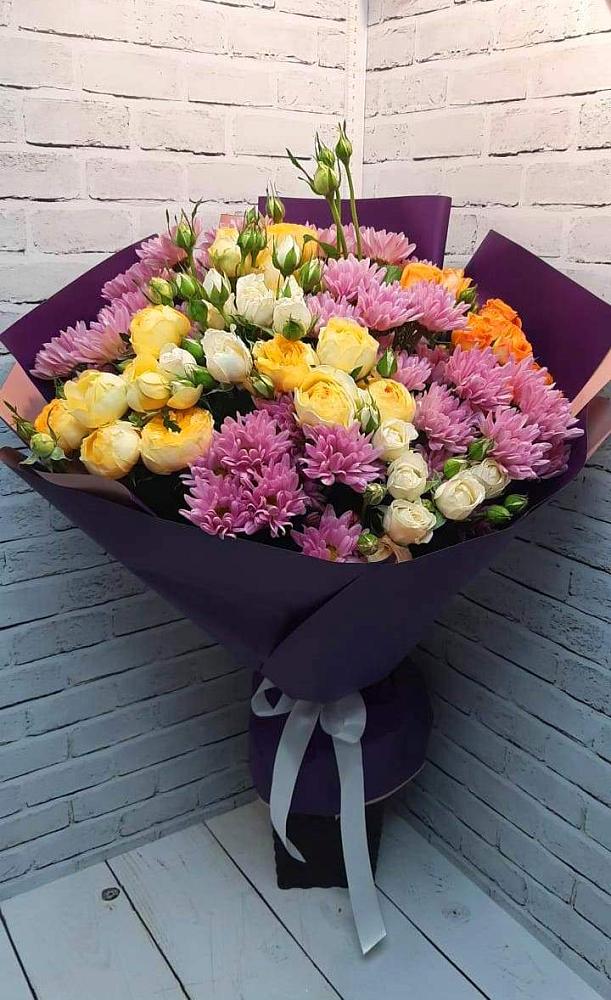Букет цветов из: Хризантемы и Розы в Пролетарский Московской области