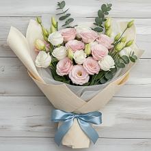 Букет цветов из:  Лизиантусы в Пролетарский Московской области
