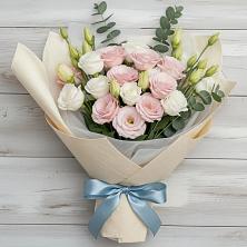 Букет цветов из:  Лизиантусы в Пролетарский Московской области