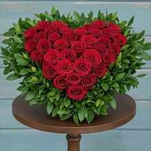 Цветочная композиция из Розы в виде сердца в Пролетарский Московской области