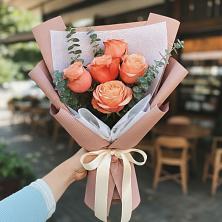 Букет цветов из:  Розы в Пролетарский Московской области