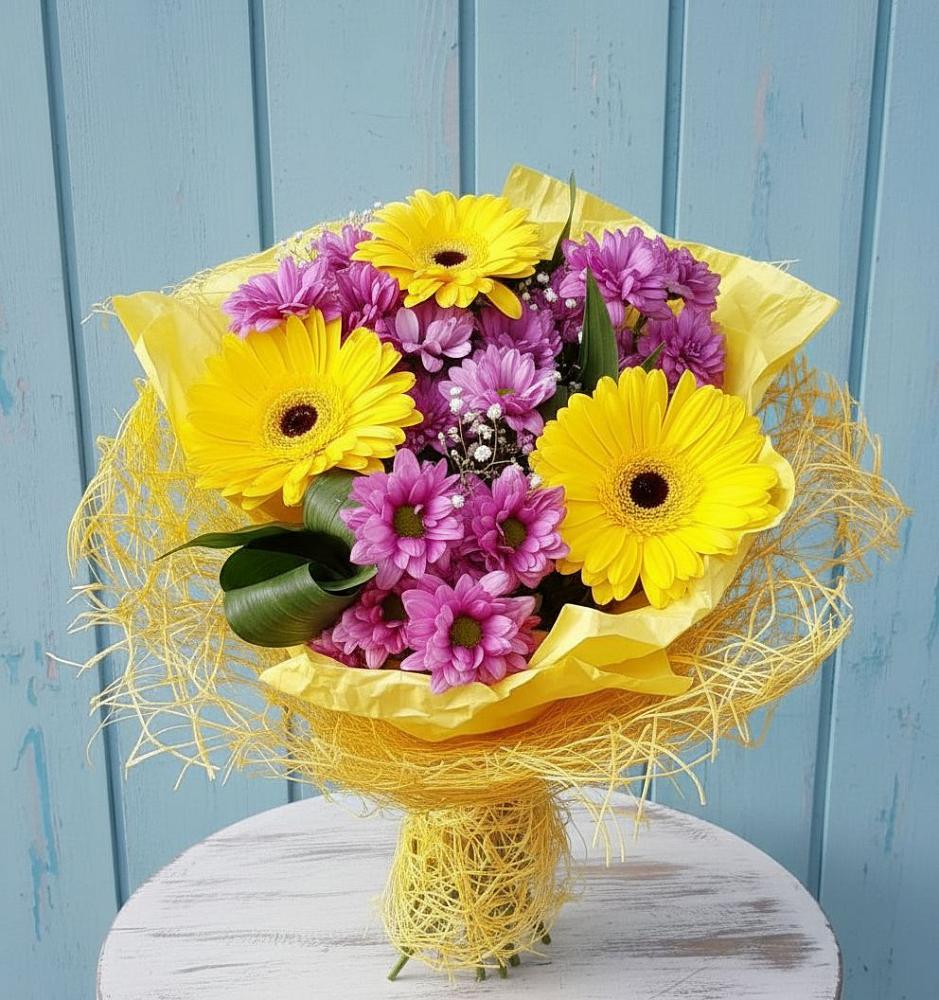 Букет цветов из: Хризантемы и Герберы в Пролетарский Московской области