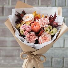 Букет цветов из:  Гвоздики, Хризантемы и Розы в Пролетарский Московской области