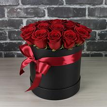 Цветочная композиция из Розы в шляпной коробке в Пролетарский Московской области