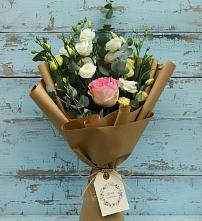 Букет цветов из:  Розы и Лизиантусы в Пролетарский Московской области