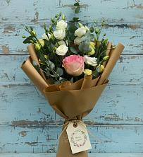 Букет цветов из:  Розы и Лизиантусы в Пролетарский Московской области