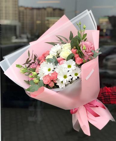 Букет цветов из: Розы, Лизиантусы и Хризантемы в Пролетарский Московской области
