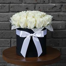 Цветочная композиция из Розы в шляпной коробке в Пролетарский Московской области